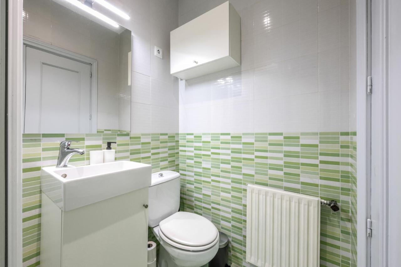 Tirso De Molina Apartment Madrid Bagian luar foto